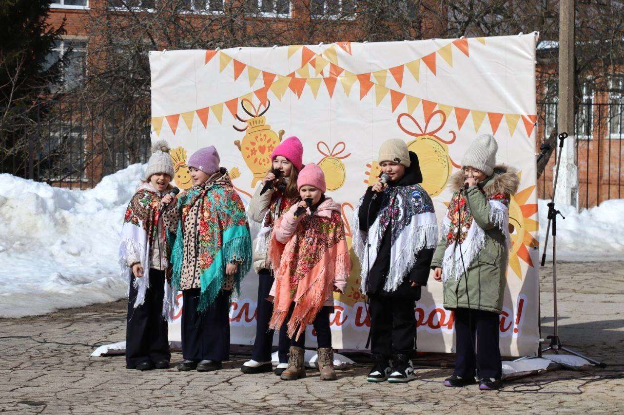 Жители деревни Городище проводили зиму праздником
